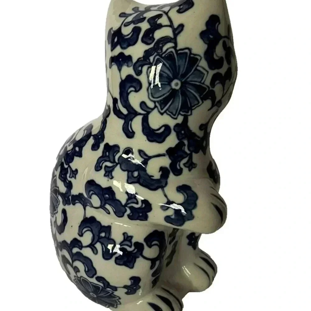 NEW Decorative Blue & White Floral 7.75